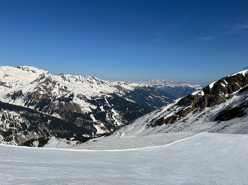 Scenic view of Bad Gastein and the surrounding mountains